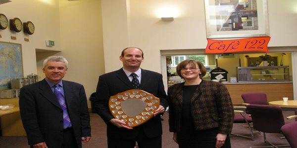 VCR-prize-2004-002.JPG VCR-prize-2004-002.JPG